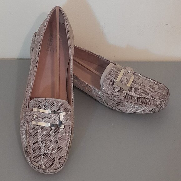 Naturalizer Women's Gisella Mauve Snake Flat 10 M US - Picture 7 of 7